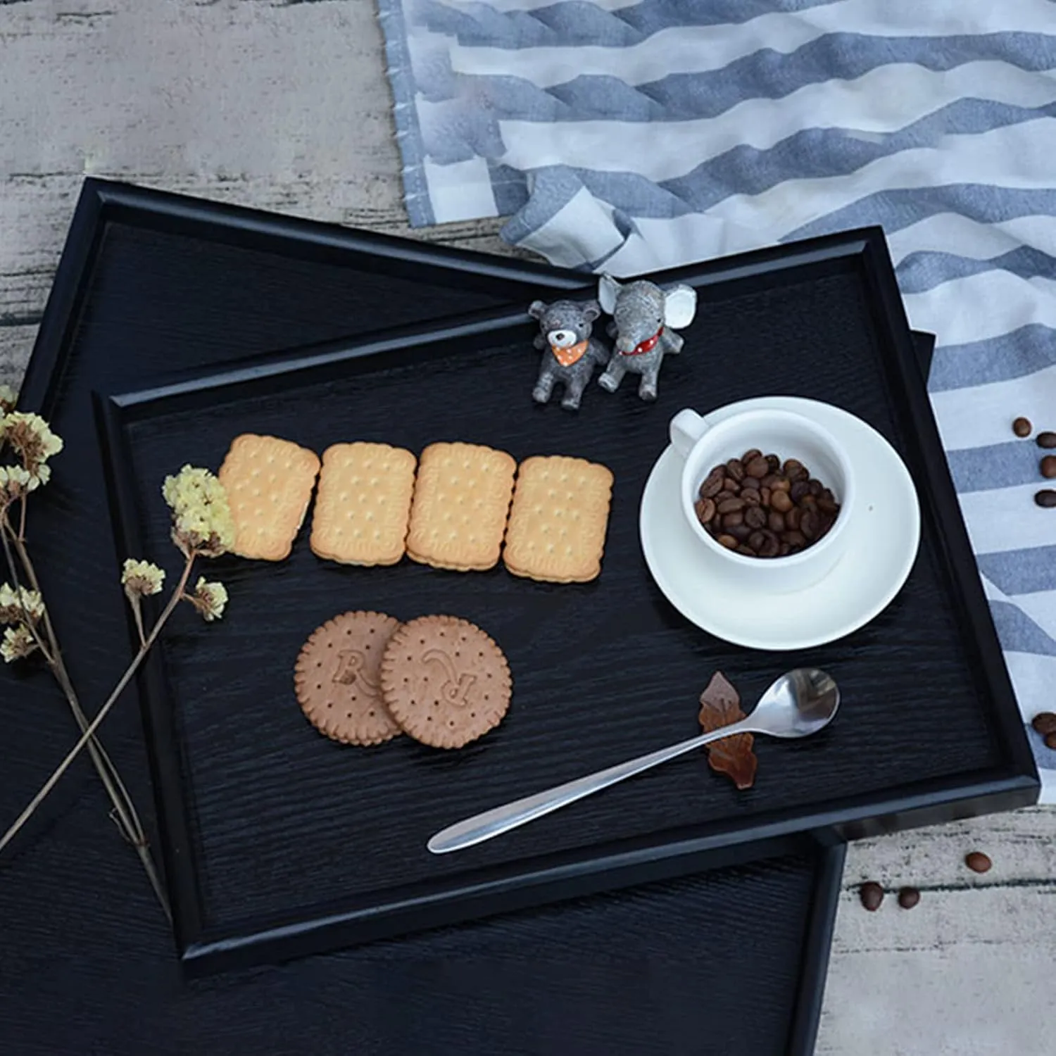 16 x 11 Inches Extra Large Solid Wood Serving Tray for Tea Coffee Table Snack Food Meals Serving Plate Kitchen Party Bar Breakfast Server with Raised Edges Black Wooden Decorative Ottoman Tray