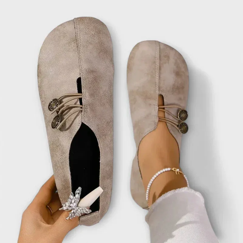Aliisa™ | Suede loafers that move with you