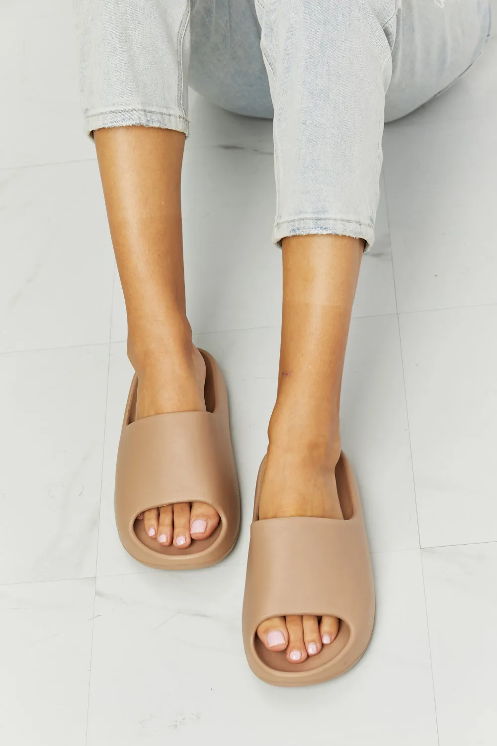 Comfortable Zone Slides in Beige