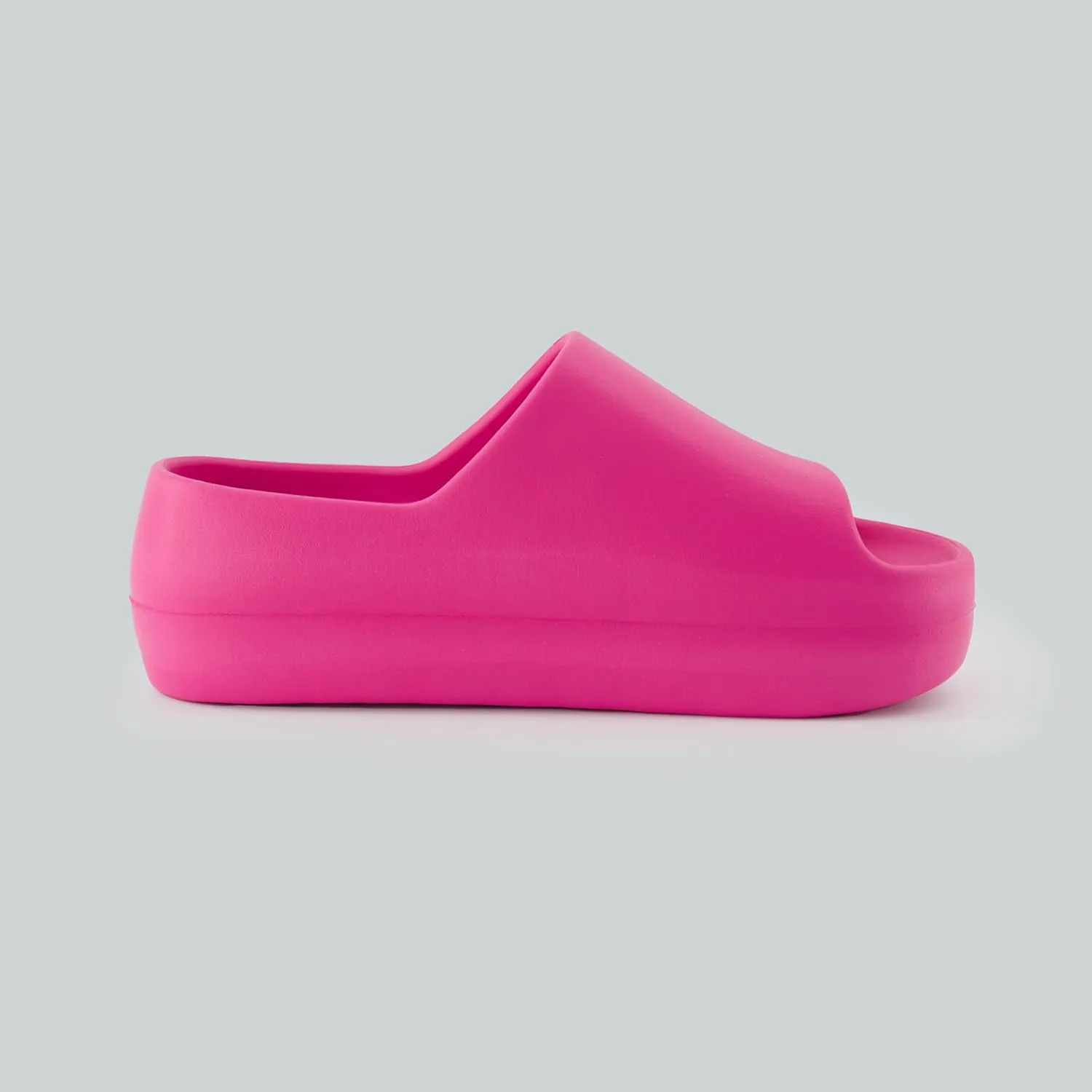 CUSHIONAIRE Women's Harrison platform slide sandal with  Comfort