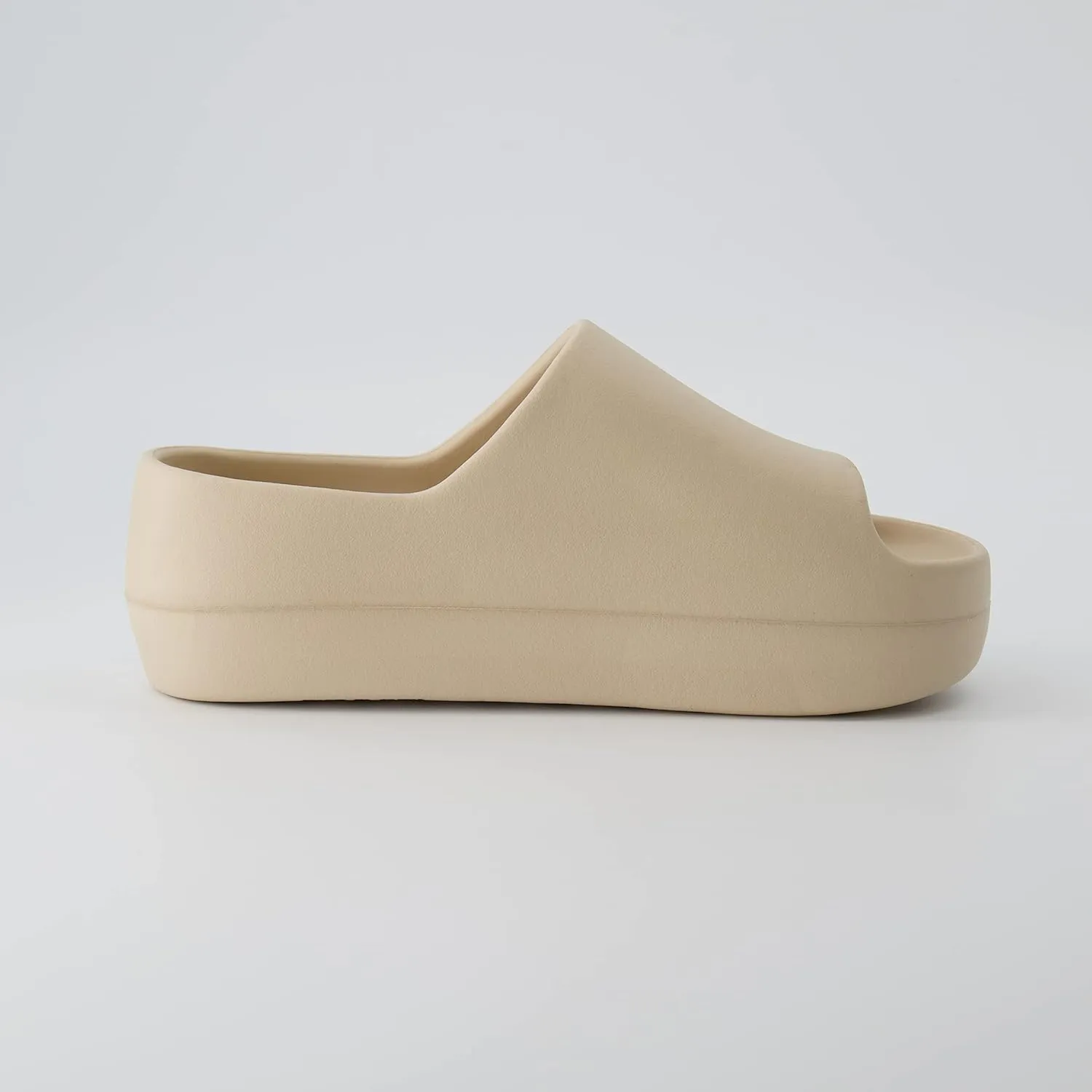 CUSHIONAIRE Women's Harrison platform slide sandal with  Comfort