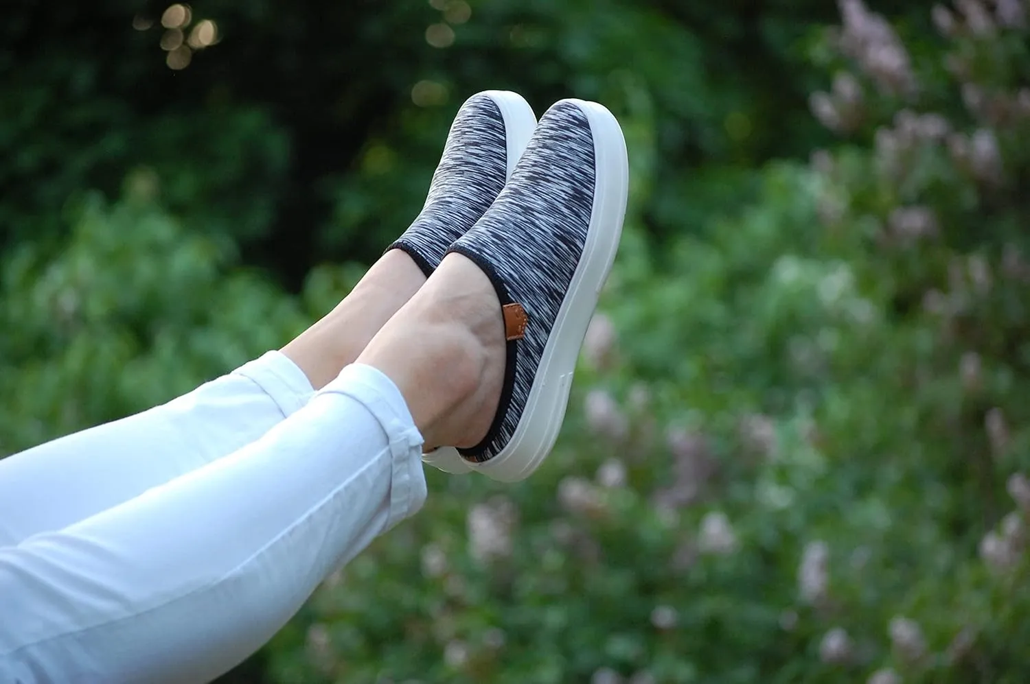 Dearfoams Women's Original Comfort Annie Clog Sneaker