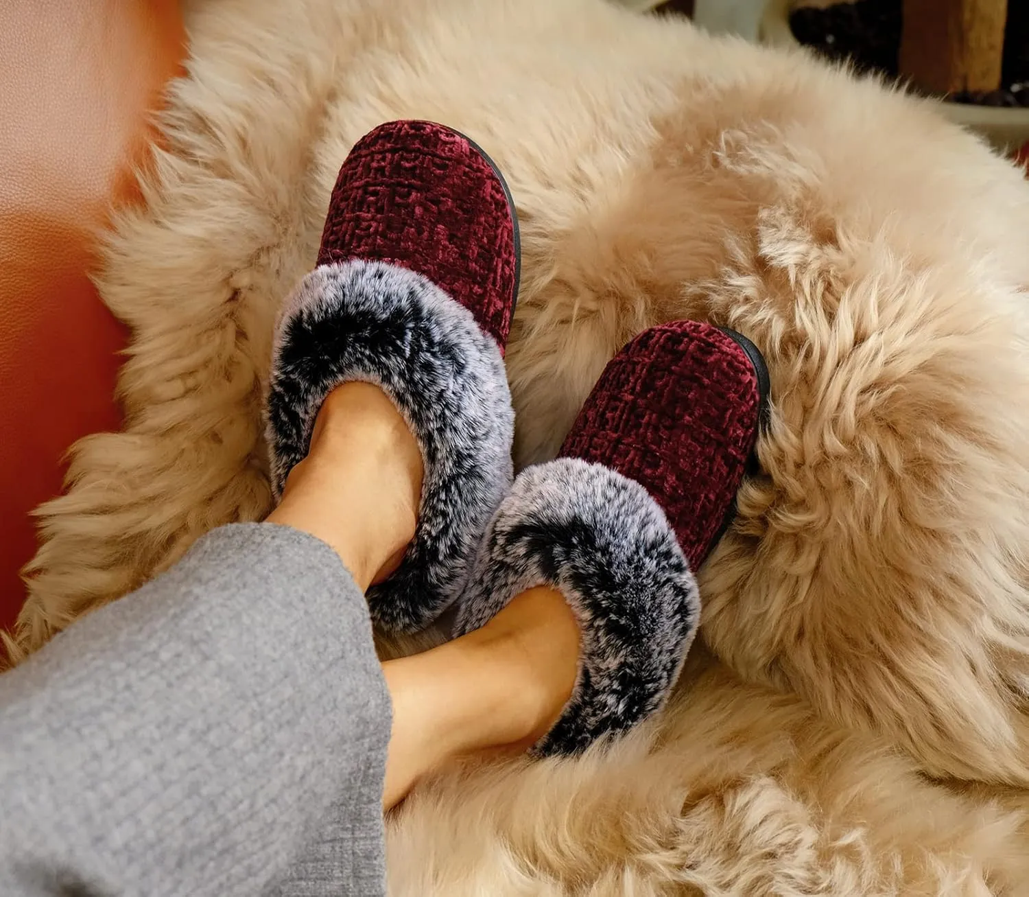 DL Women's Memory Foam Moccasin Slippers Micro Suede with Breathable Faux Fur Lining Slip On House Shoes Micro Indoor & Outdoor