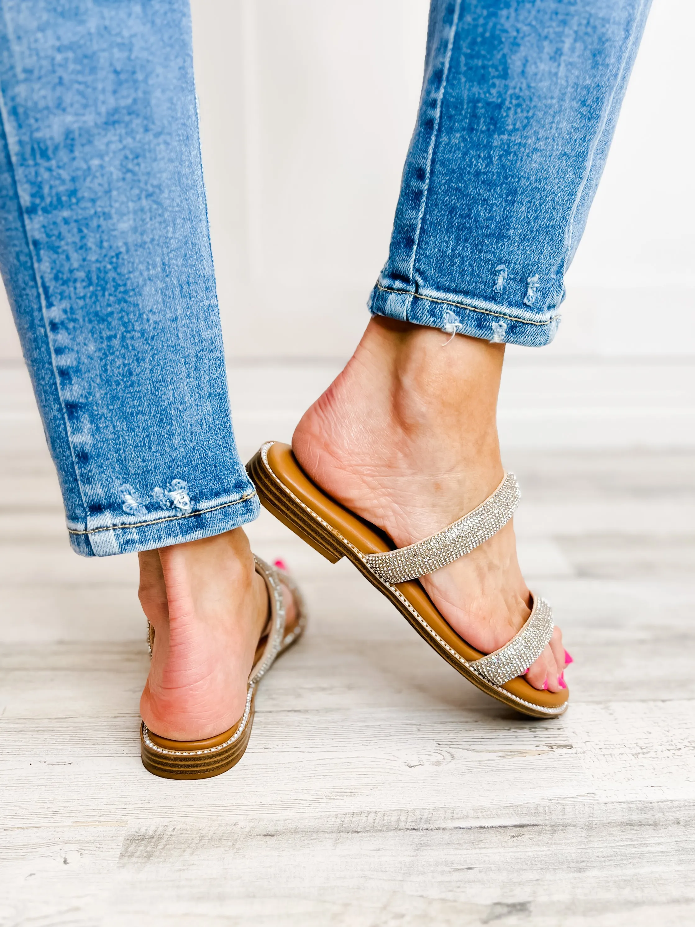 Fun In The Sun Slide Sandals in Clear