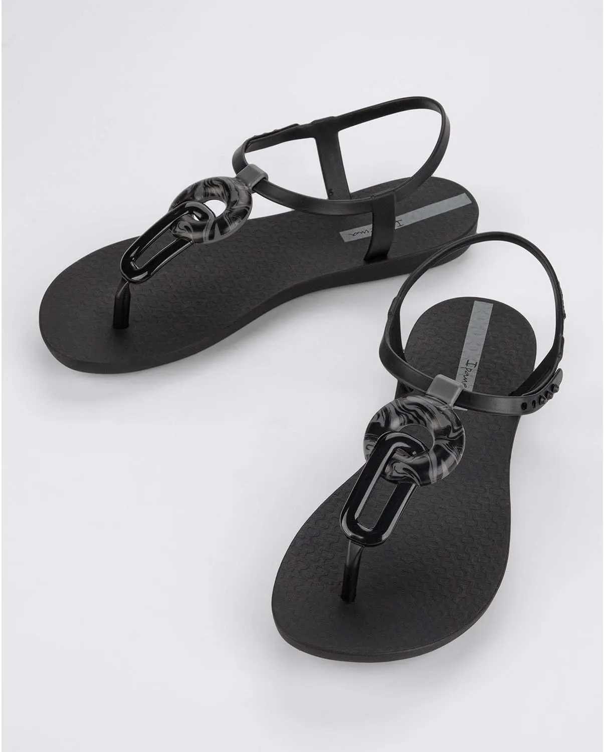Ipanema Women's Connect Sandal - Comfortable, Stylish & Versatile Summer Footwear