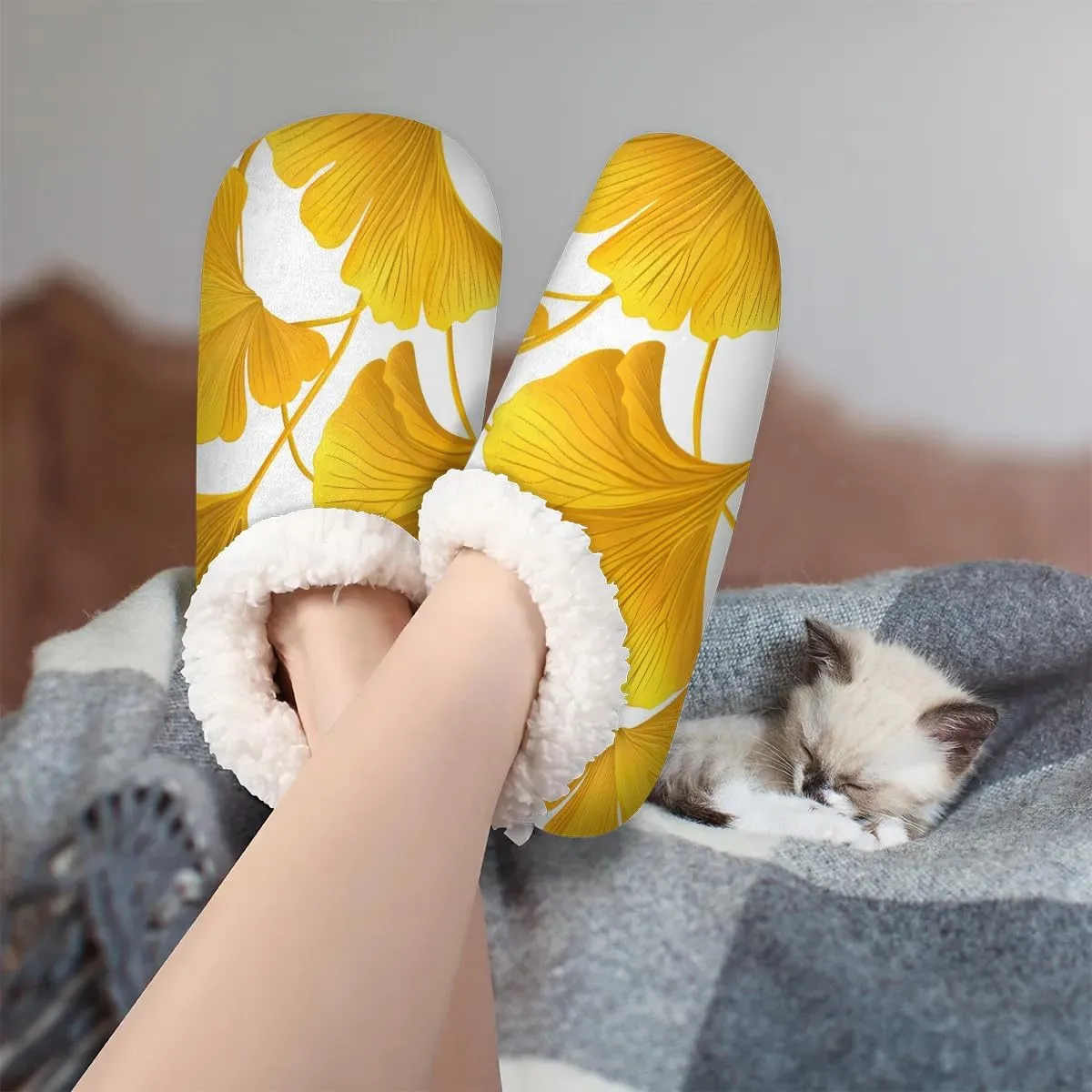 KOBLEN Ginkgo Biloba Leaf Slippers for Women House Shoes with Fleece Lining Wide Comfy Full Slippers Lightweight Cozy Loafer with Rubber Sole Unisex Slippers Adults for Indoor Outdoor