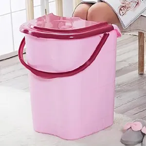 Large Plastic Deep Foot Bath Basin, Home Foot Spa Bath Barrel with Handle, Modern Foot Soaking Bath Basin with Movable Rollers, Mobile Feet Bucket for Soaking Foot, Long-Term Insulation,B
