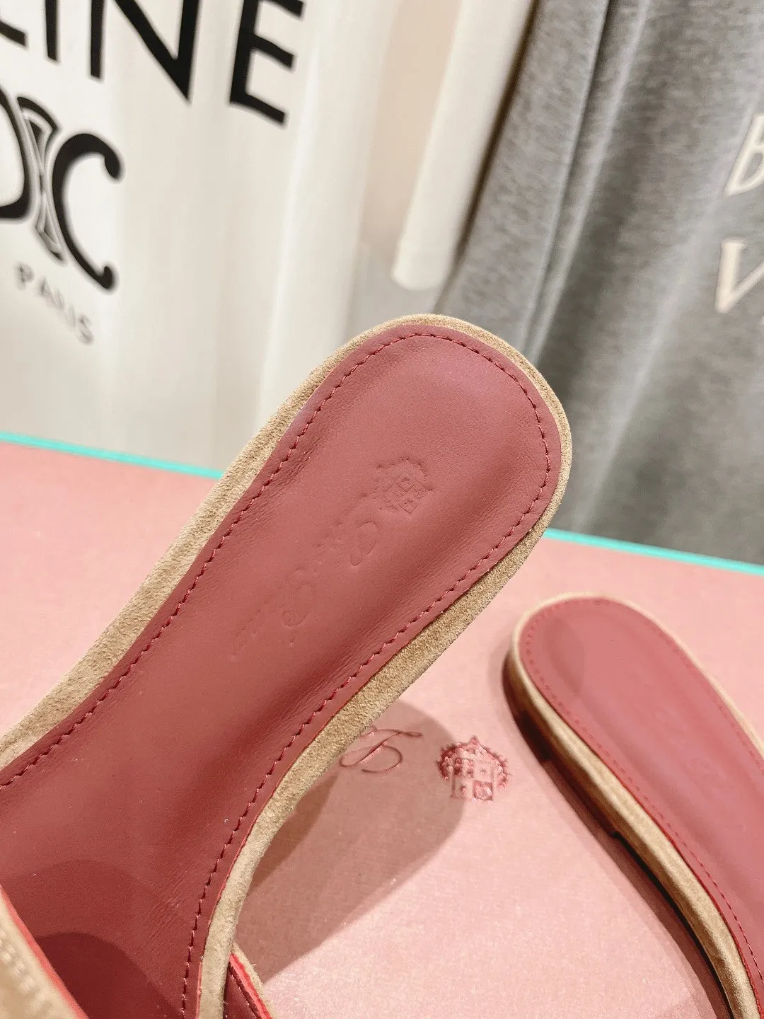 Light brown Slipper Velvet