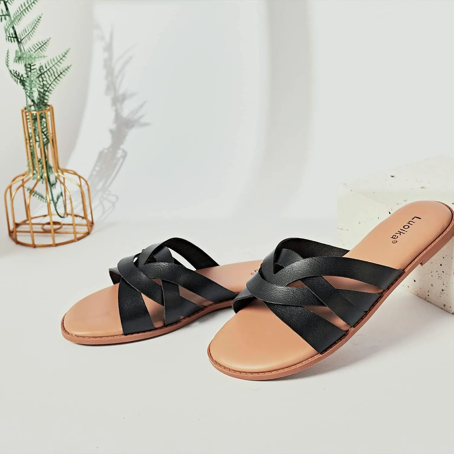 Luoika Women's Wide Width Flat Slides Sandals, Slip on Slide Sandal Casual Comfortable Summer Beach Shoes for Women.