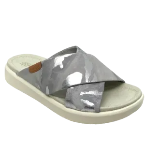 Martina slide