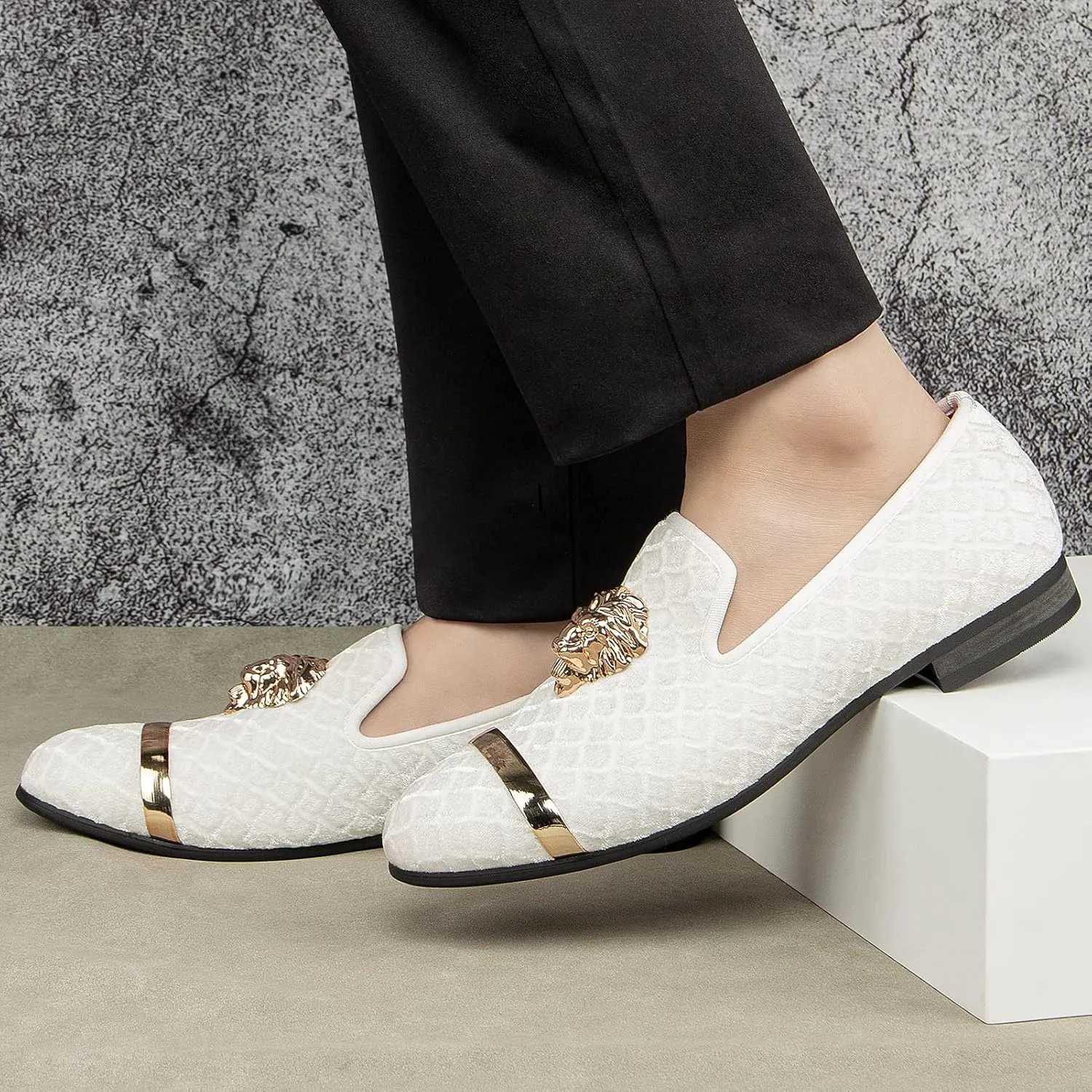 Meijiana Men's Loafers Lightweight Slip-On Moccasins Stylish Dress Shoes Breathable Tassels Loafers