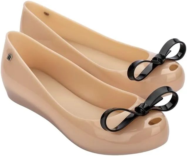 Melissa Ultragirl Bow II Flat - Versatile Slip-On Design - Stylish Flats for Women - Sweet Bow Detail - Comfy Fit - PVC & Metal Upper - Laminated Insole - Bubblegum Scent - Dressy Flats