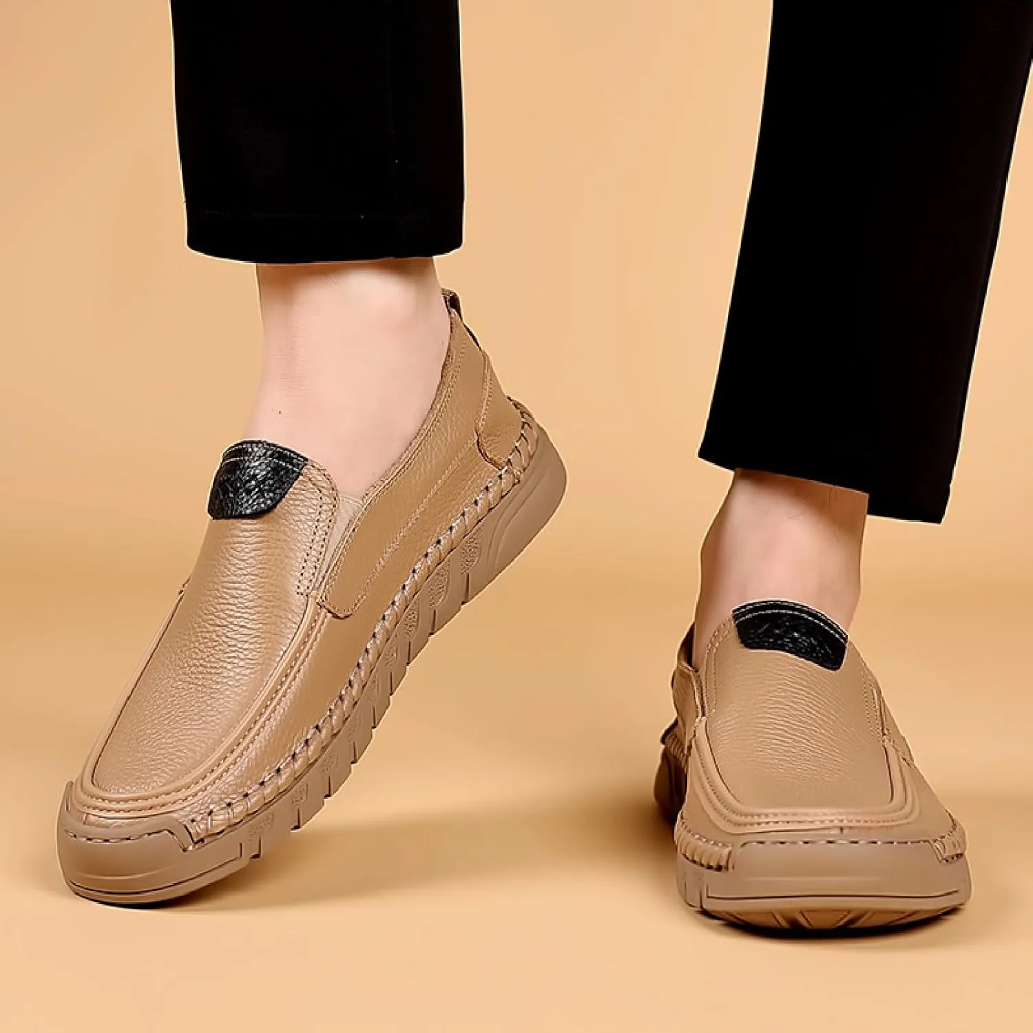 Men's Soft Leather Flat Boat Shoe Round Toe Hand Stitching Soft Platform Anti-Slip Driving Sneakers Outdoor Comfort Lightweight Casual Shoe
