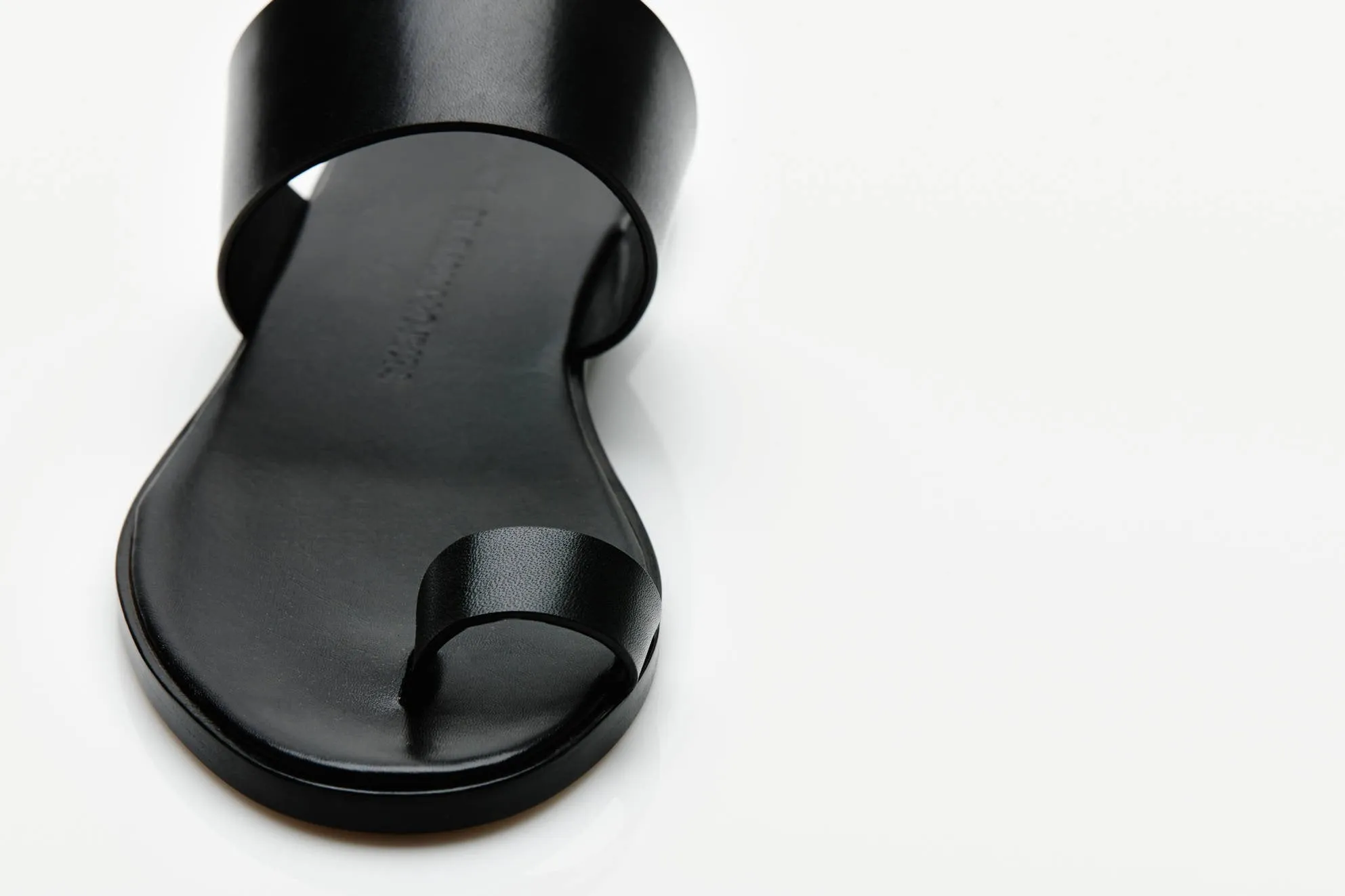 Minimalist Sandal - Black