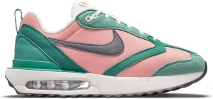 NIKE Women's Sneaker