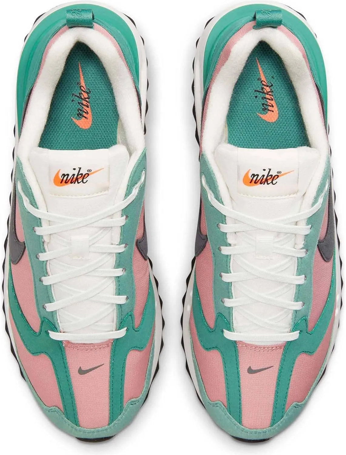 NIKE Women's Sneaker