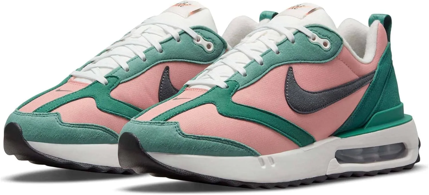 NIKE Women's Sneaker