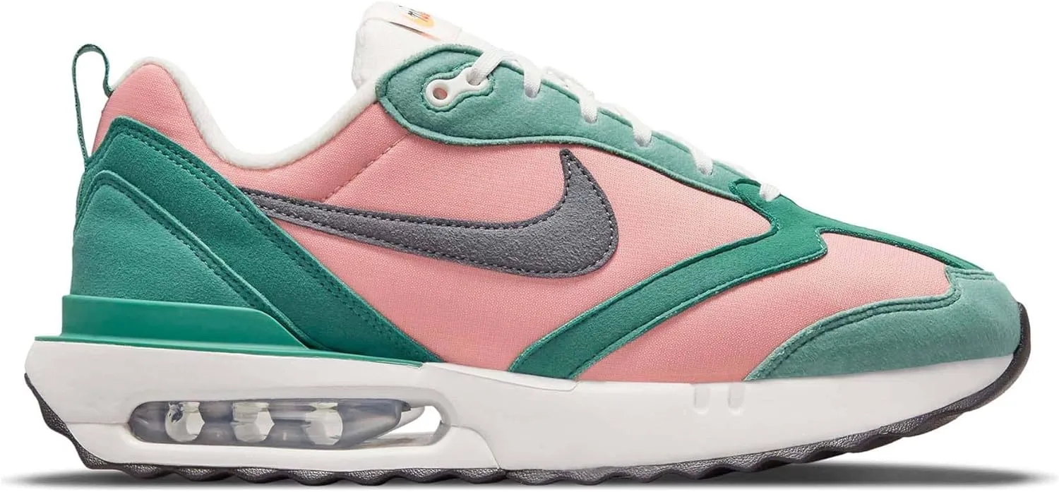 NIKE Women's Sneaker
