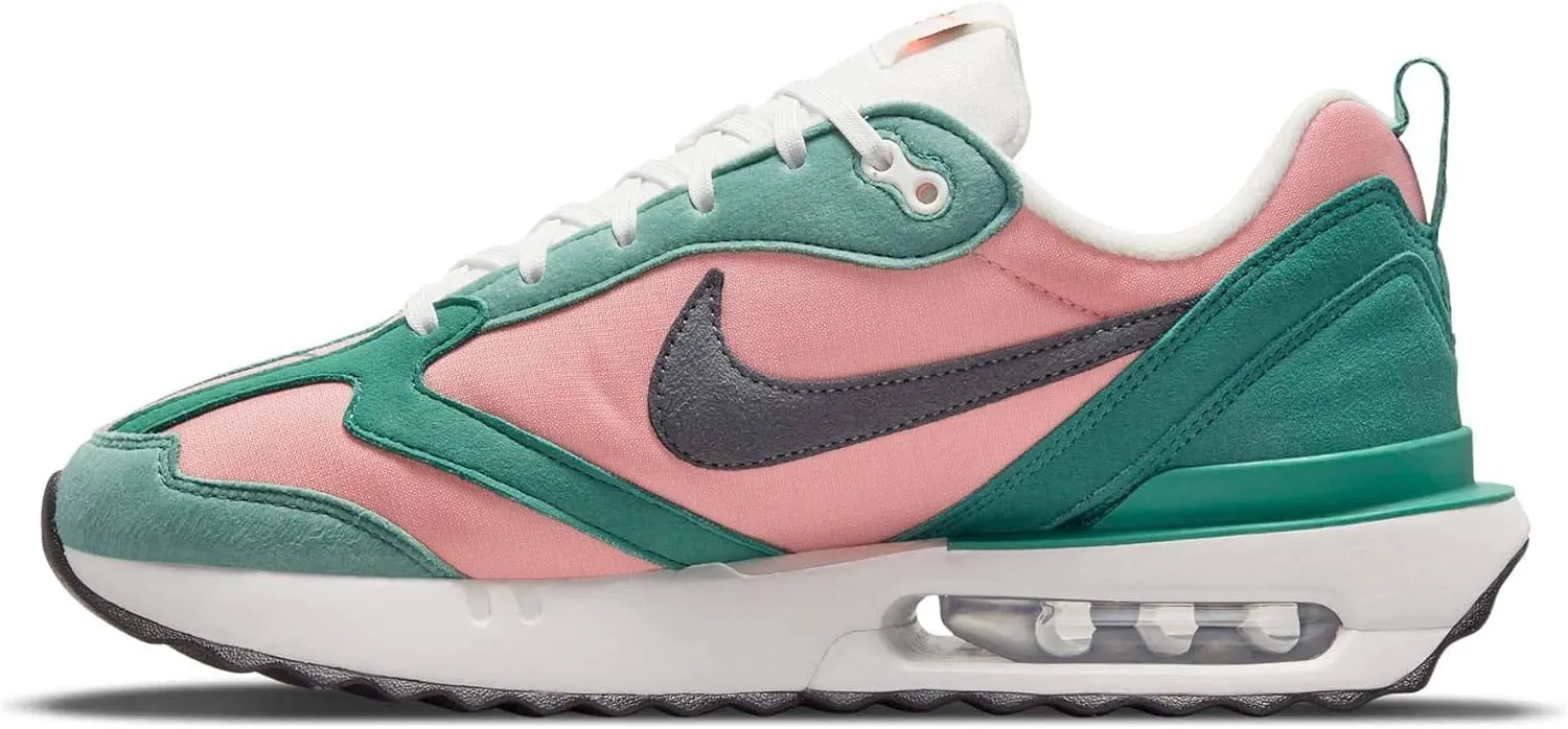 NIKE Women's Sneaker