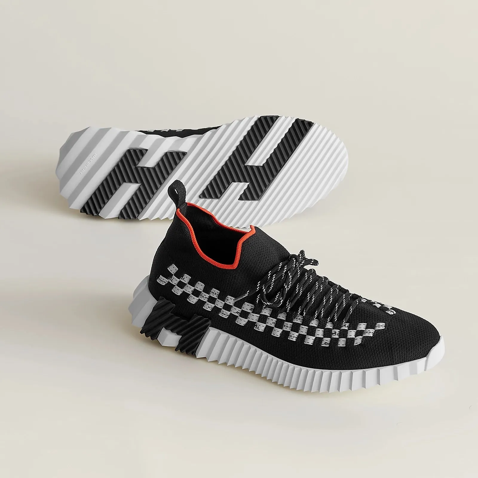Noir Flex slip-on sneaker