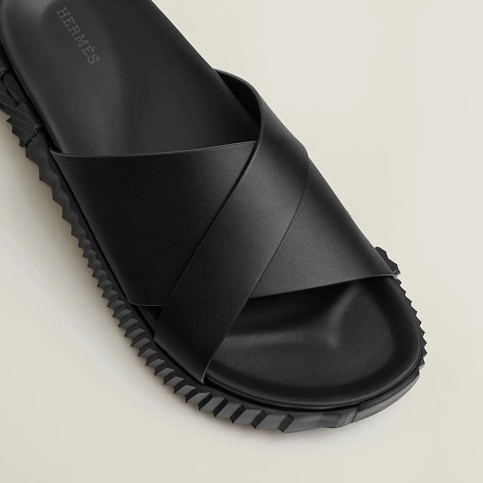 Noir Infra sandal