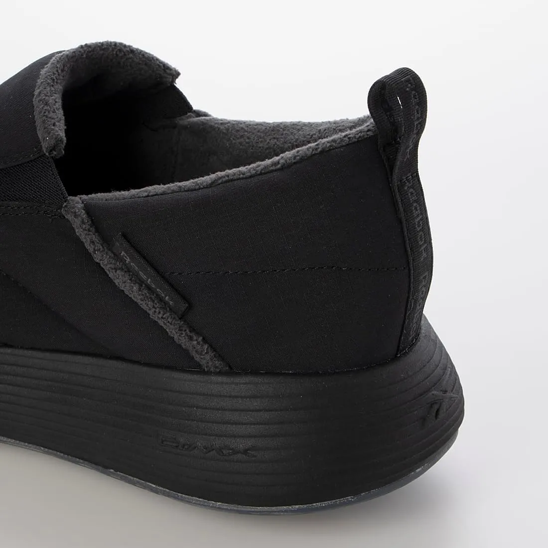 Reebok Men's DMX Comfort   Slip ON Winter Walking Shoes