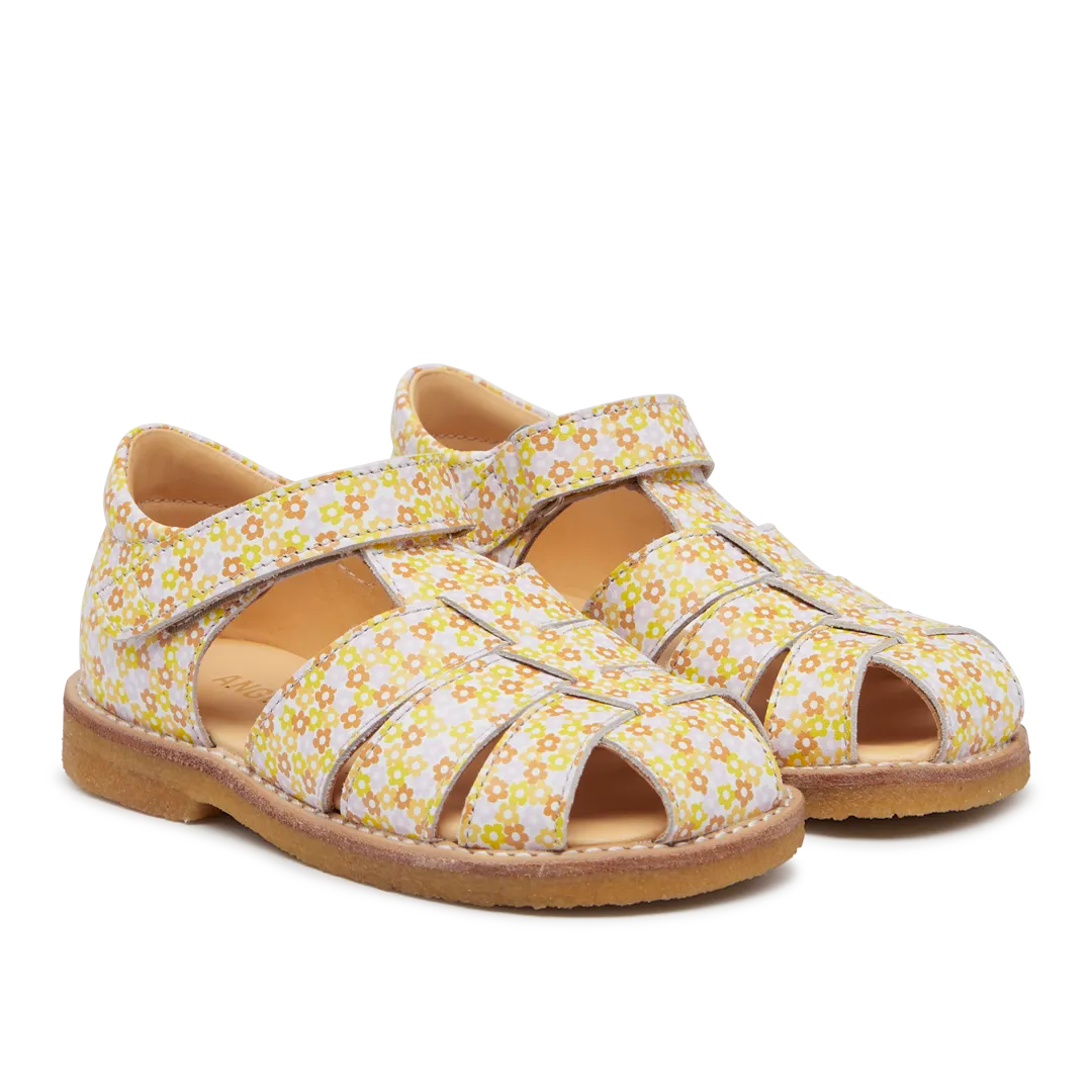 Sandal with adjustable velcro closure