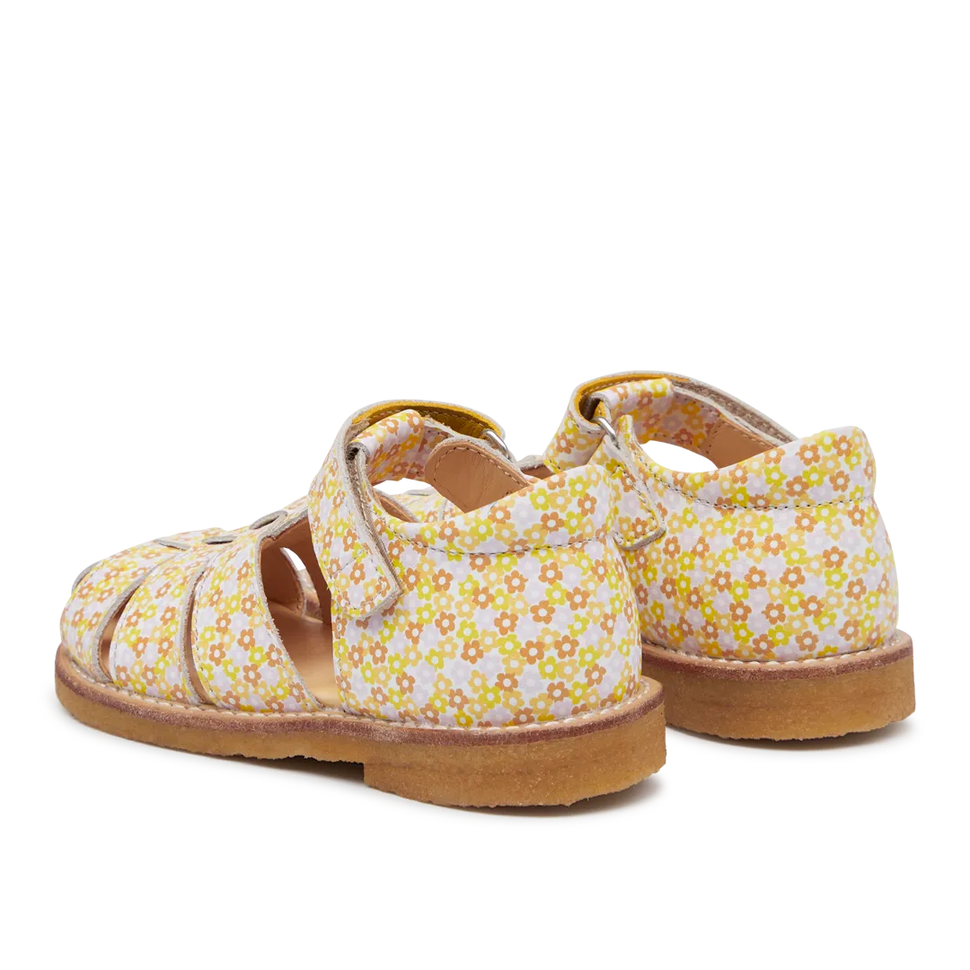 Sandal with adjustable velcro closure