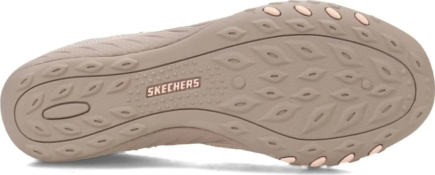 Skechers Women's Breathe Easy-Simple Pleasure Sneaker