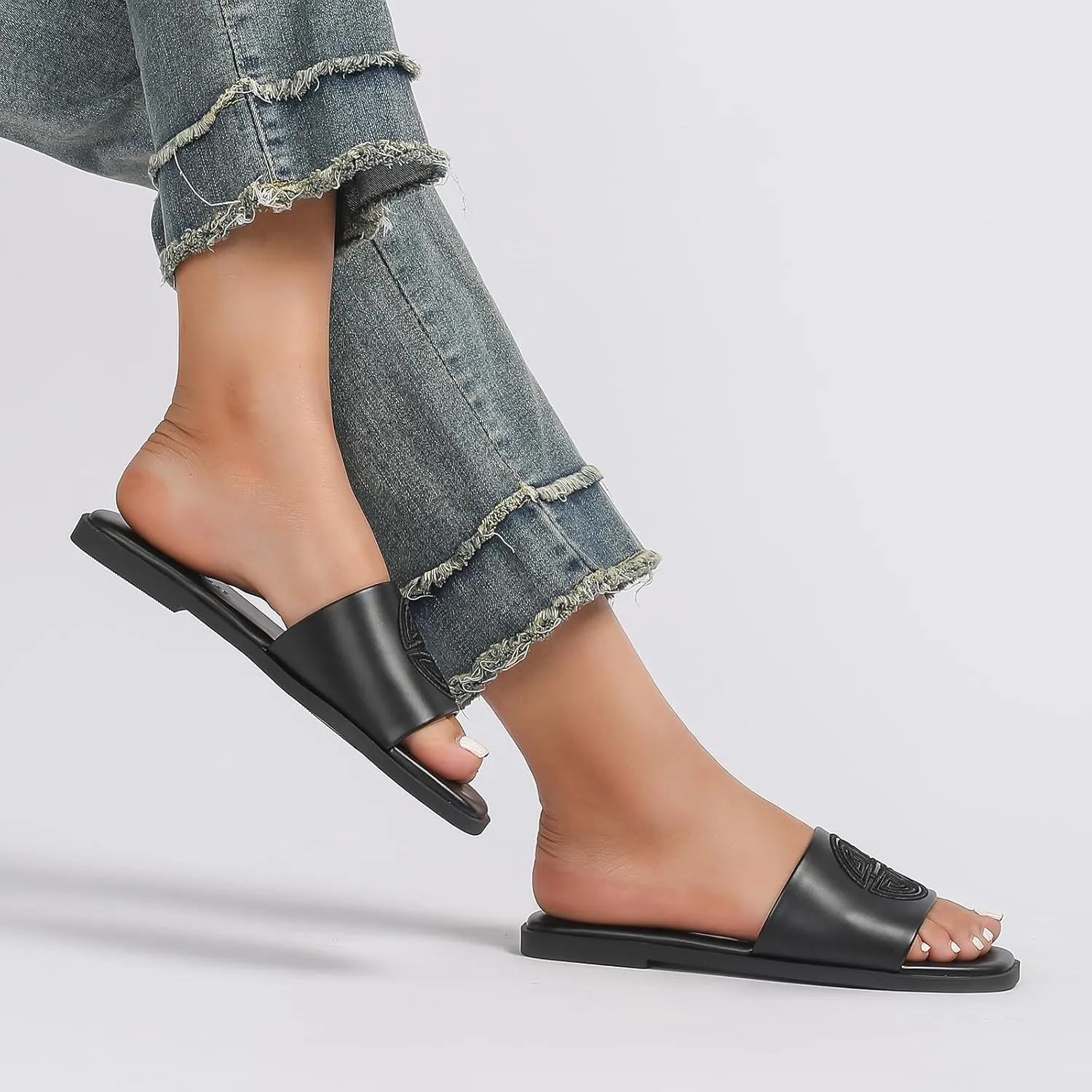 Stratuxx Kaze Womens Flat Sandals Dressy Summer Slide Dress Sandals Comfortable Cute Leather Black Sandals for Women