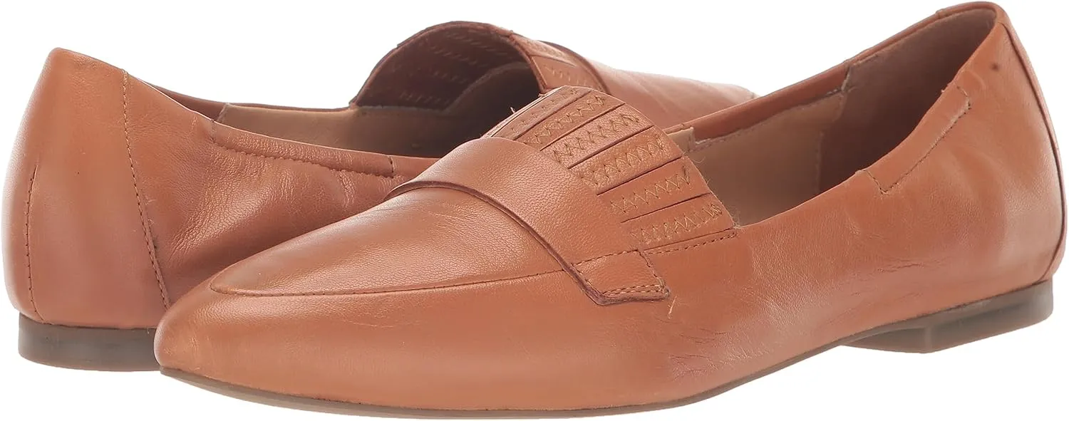 Trotters Women's Emotion Loafer Flat