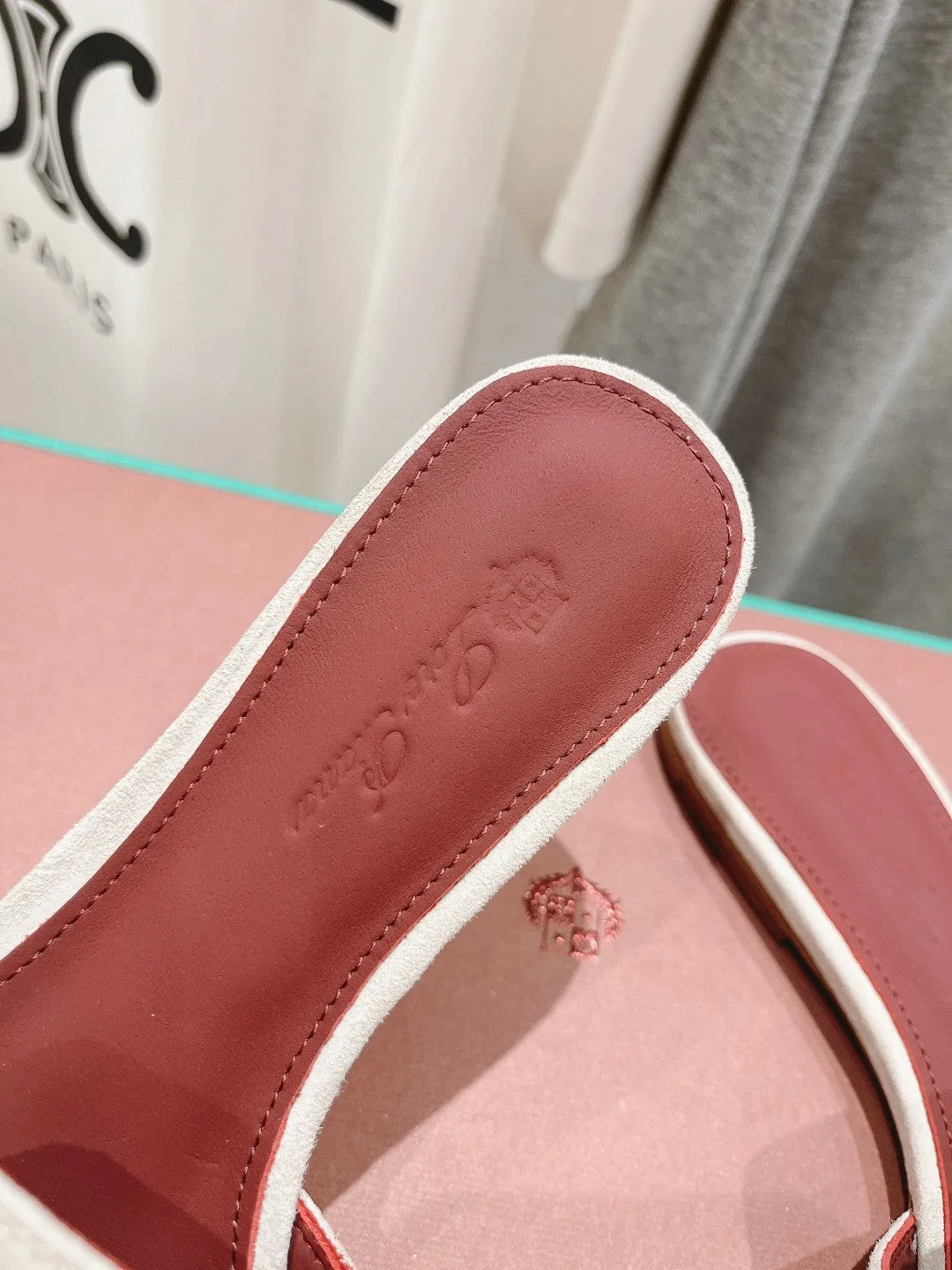White Slipper Velvet