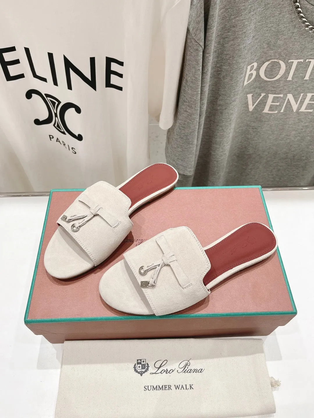 White Slipper Velvet