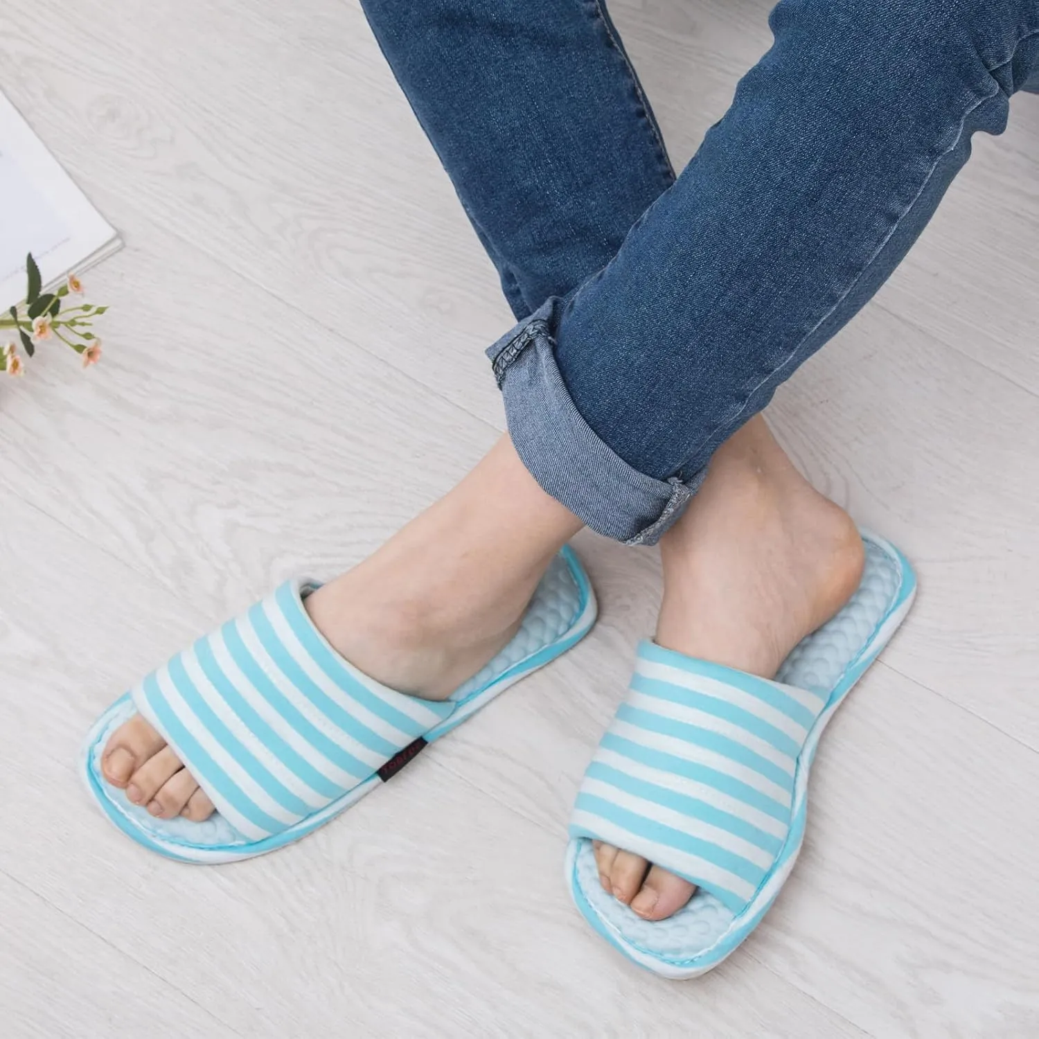 Wide Fit Open-Toe Massage Slippers for Women – Breathable Knit Fabric, Cozy Memory Foam, Non-Slip Indoor House Slides