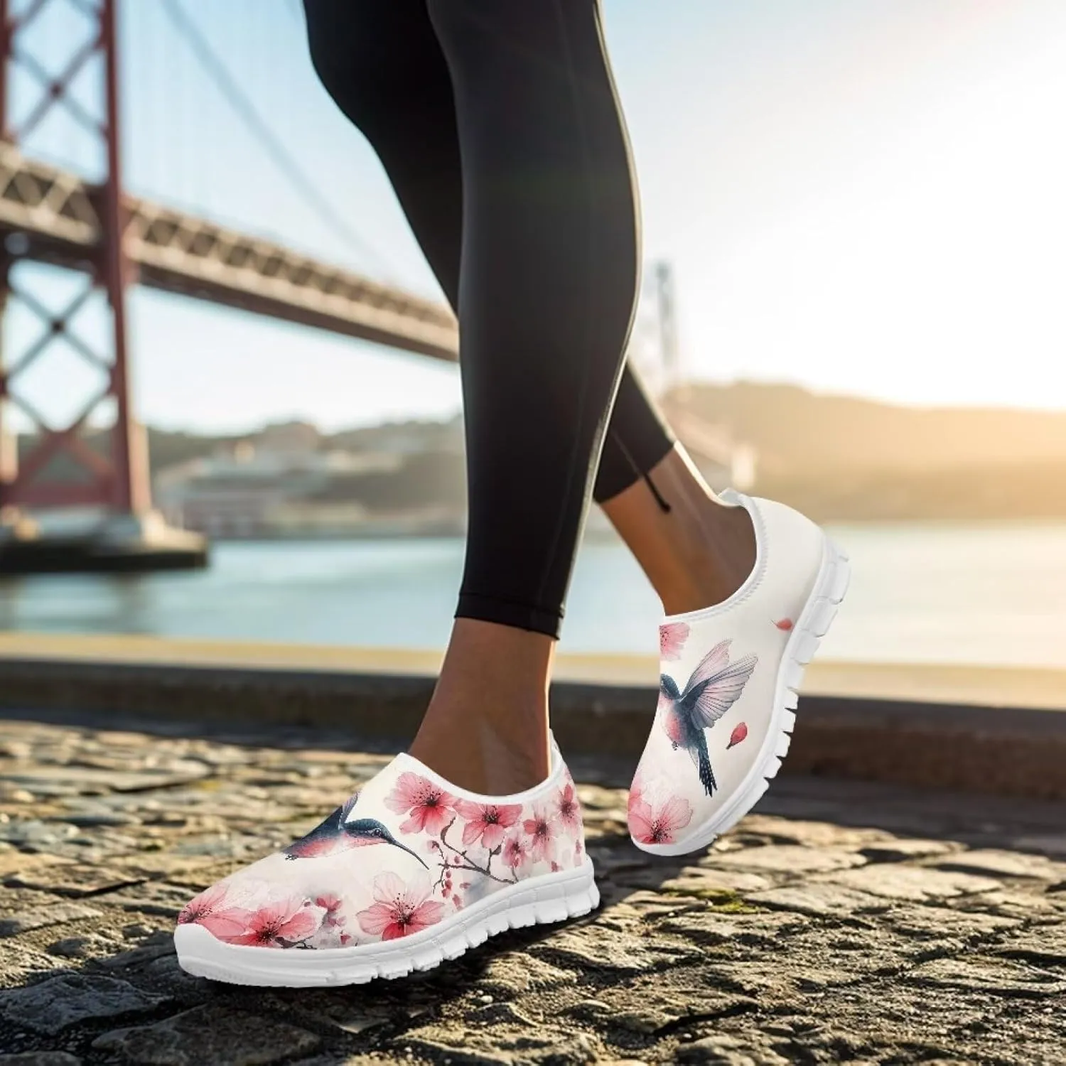 Women's Slip On Sneakers Comfort Casual Travel Walking Shoes Lightweight Non Slip Sports Running Shoes US 5.5-11.5